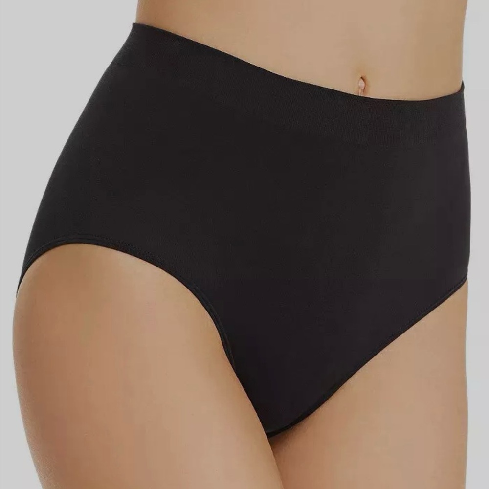 Wacoal Women's Black Solid Stretch Smooth Seamless Full Brief Underwear Size: XL